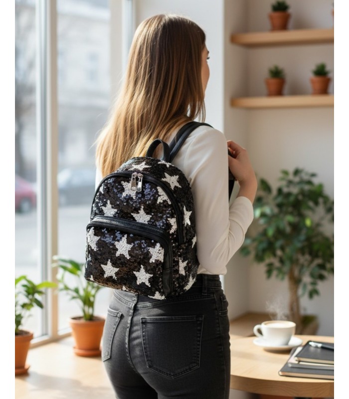 MOCHILA CON LENTEJUELAS